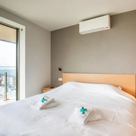 Wonderful New With Unbelievable Views Apartment